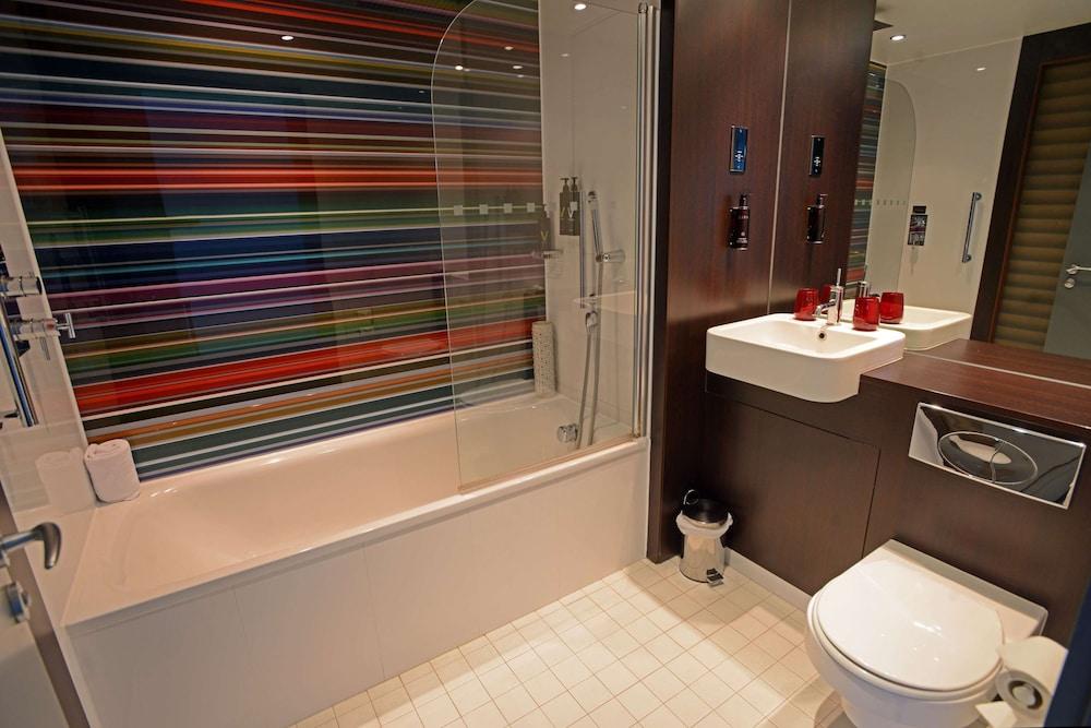 Village Hotel Solihull Dış mekan fotoğraf